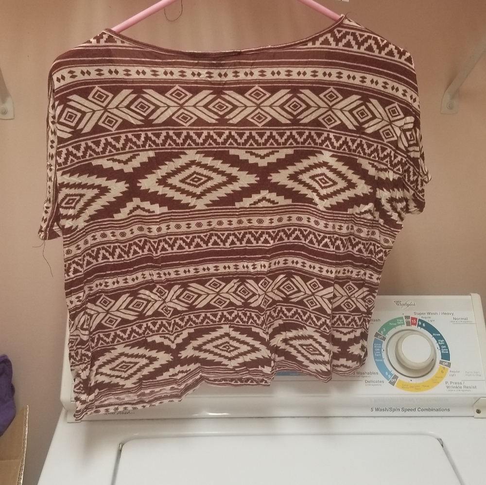 Crop top - Picture 2 of 3